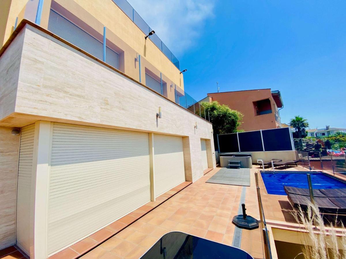 Luxury Villa Investingspain With Sea Views, Pool And Jacuzzi Льорет-де-Мар Екстер'єр фото