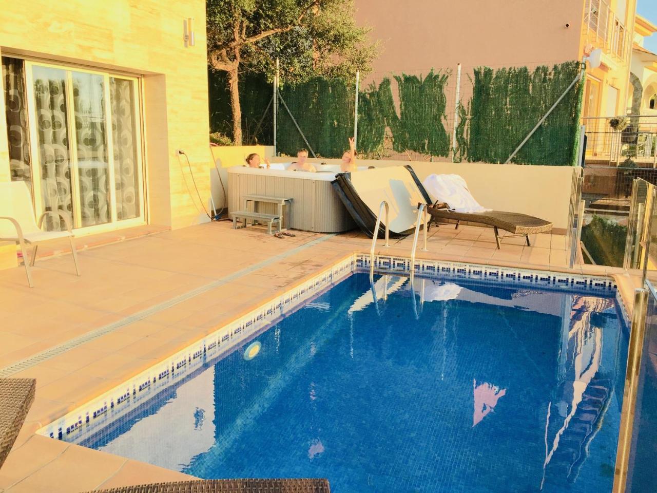 Luxury Villa Investingspain With Sea Views, Pool And Jacuzzi Льорет-де-Мар Екстер'єр фото